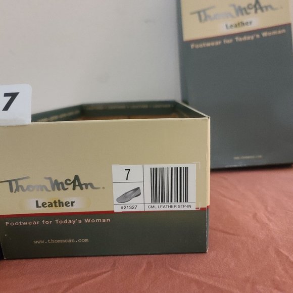BRAND NEW Ladies Thom McAn Leather Step-In Flat Size 7 Camel Color - Picture 2 of 11